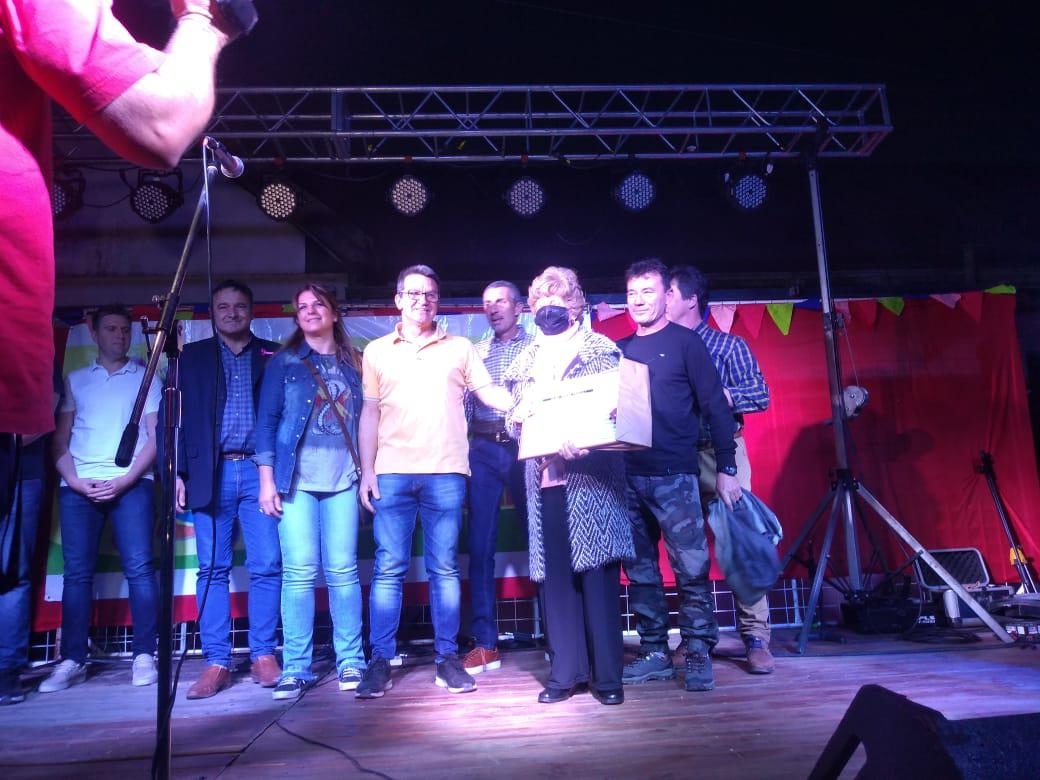 9d133738-a91f-47a6-ad19-d20290f5fe2f