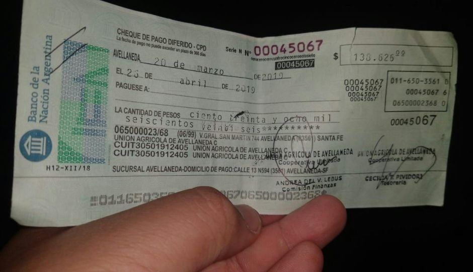 cheques falsos UAA