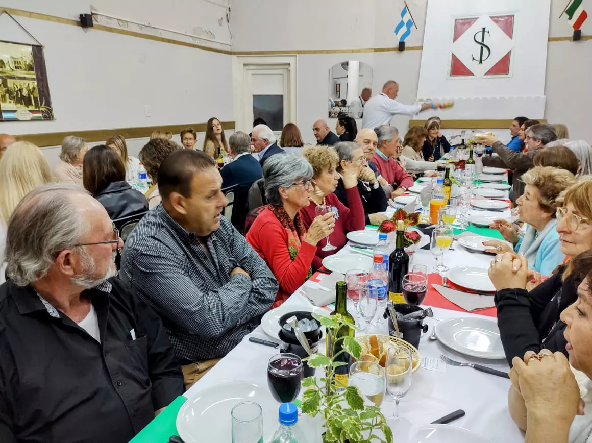 fb598350-47b8-4524-8d4c-41da0b1e0458