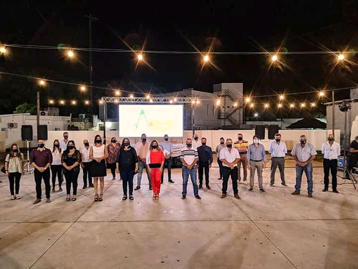 FB_IMG_16111725073540048