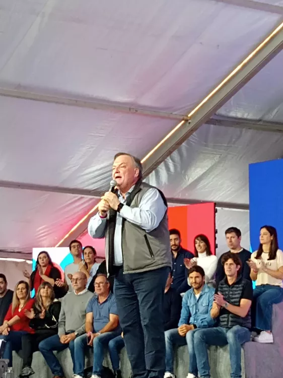 866bd56b-58c8-4c77-93e1-a65b7b304e0c