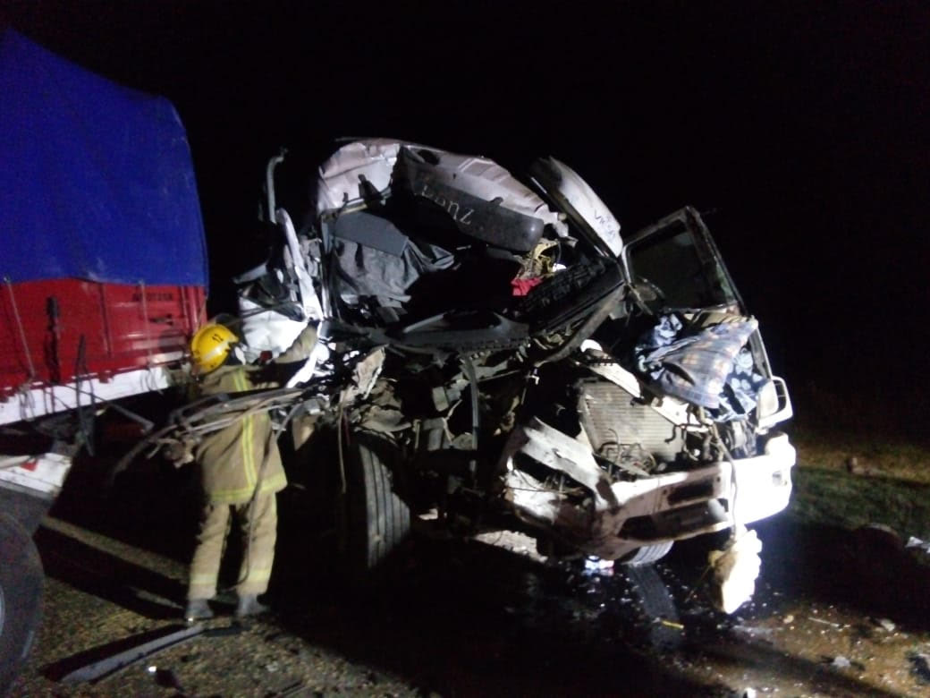 Choque de camiones en la 34 entre Arrufo y Curupaity