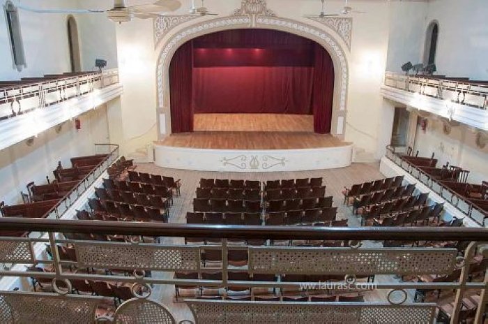12001-teatro-kadima