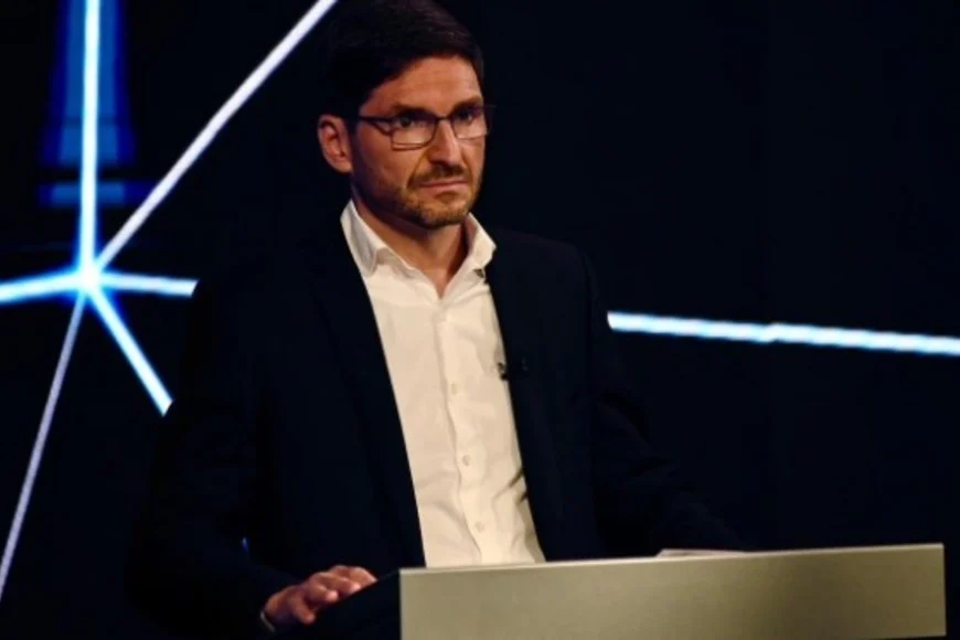 DSRTfGXPQ_870x580__1