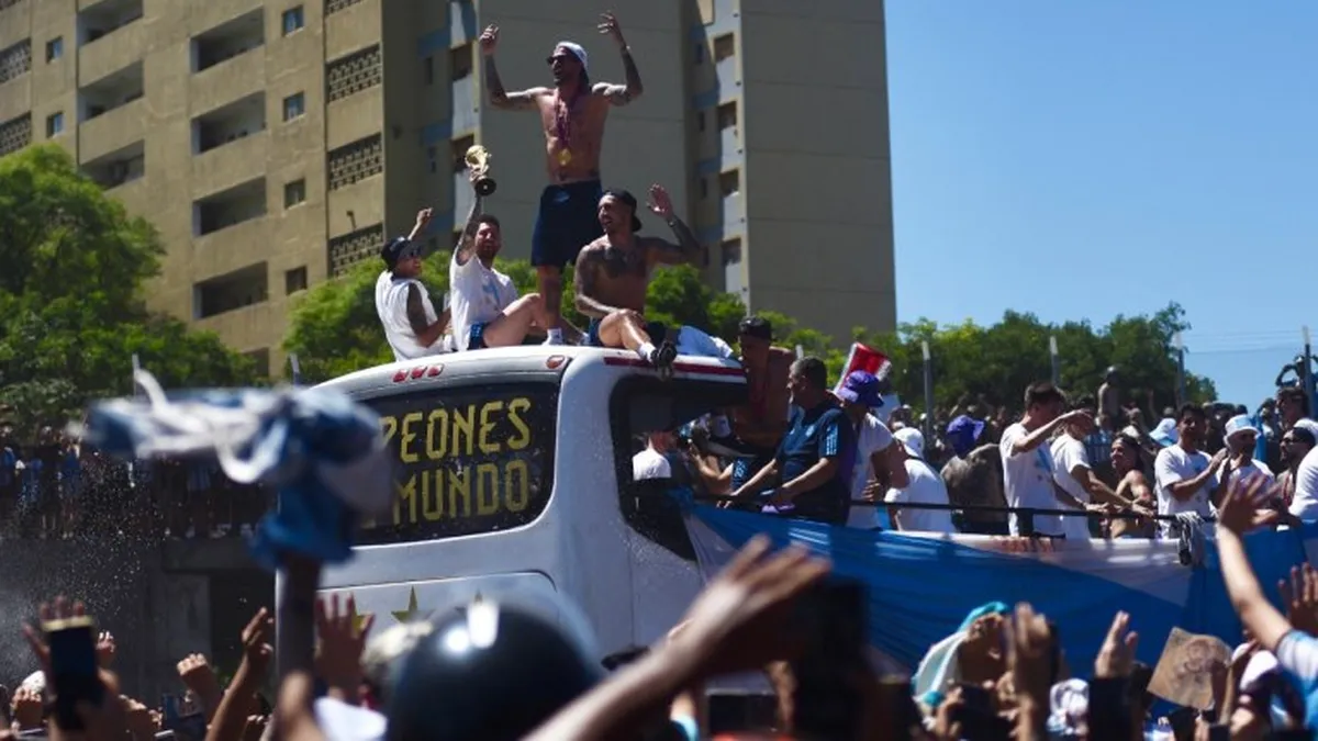 sekeccion-argentina-festejos-insolados_mjpg