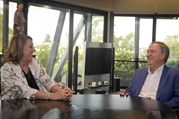 El-Gobernador-de-Córdoba-y-la-intendente-de-Rosario_2677