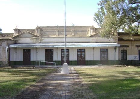 Rasino-inauguro-obras-de-restauracion-en-el-edificio-de-la-Escuela-Normal-N1-40-de-San-Cristobal