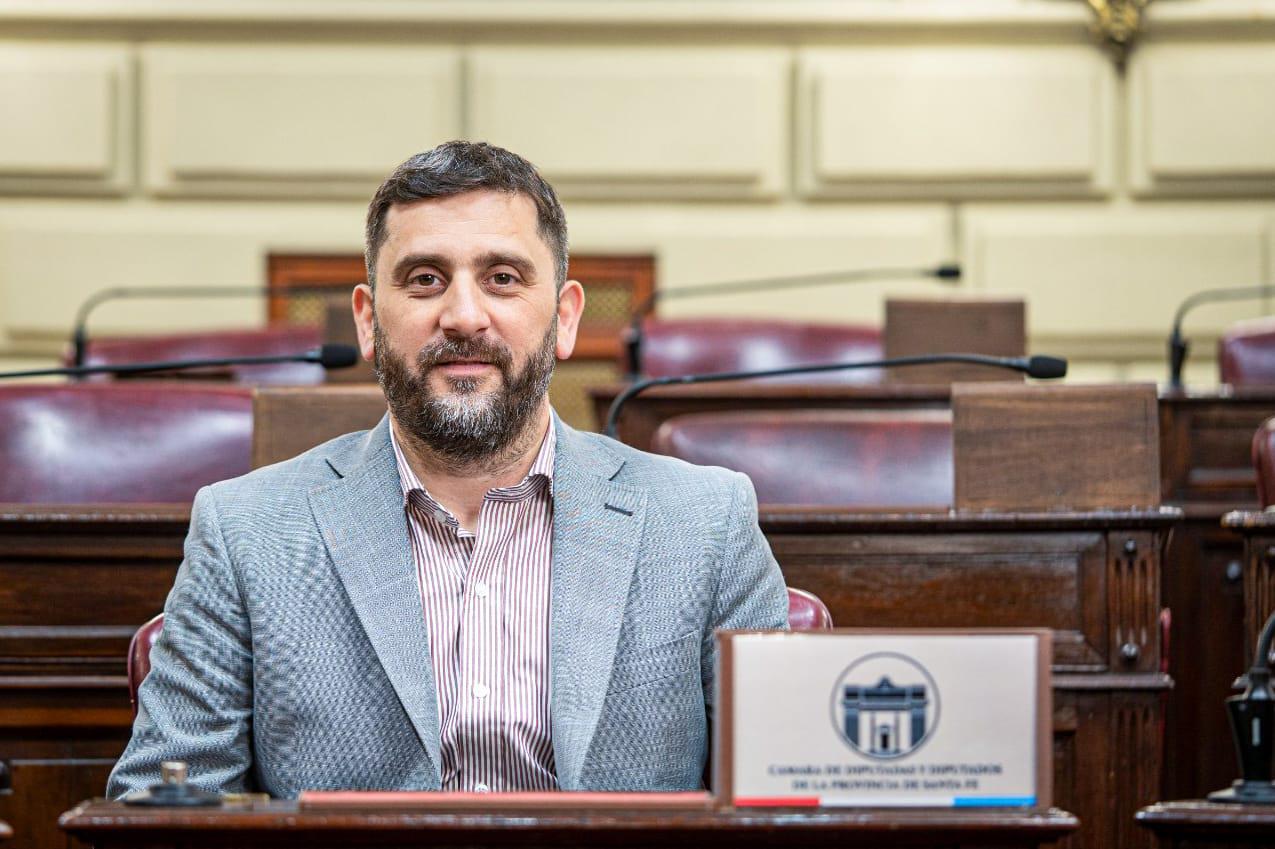 9d8921e6-48bb-4b81-9f7e-9ec75714a2dc