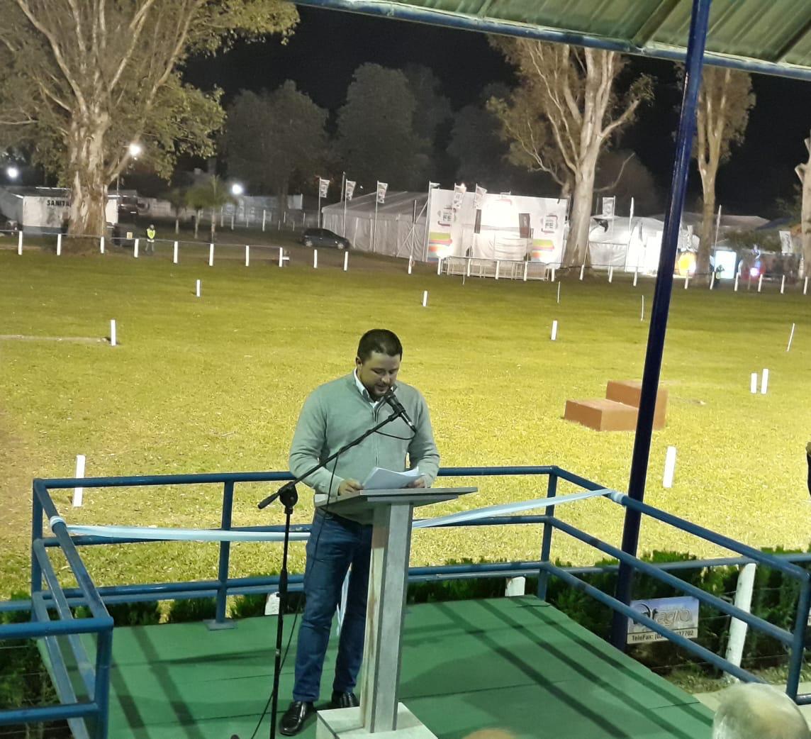 8f3a0ceb-c12a-41e0-b9d6-73434f027e3b