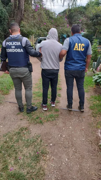 8A9DFA2C-8B25-4823-BB5C-CA7058E3C7A6