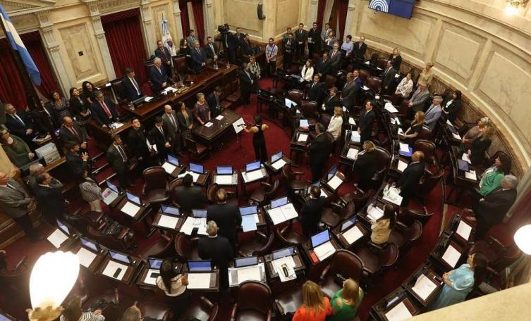 SENADORES