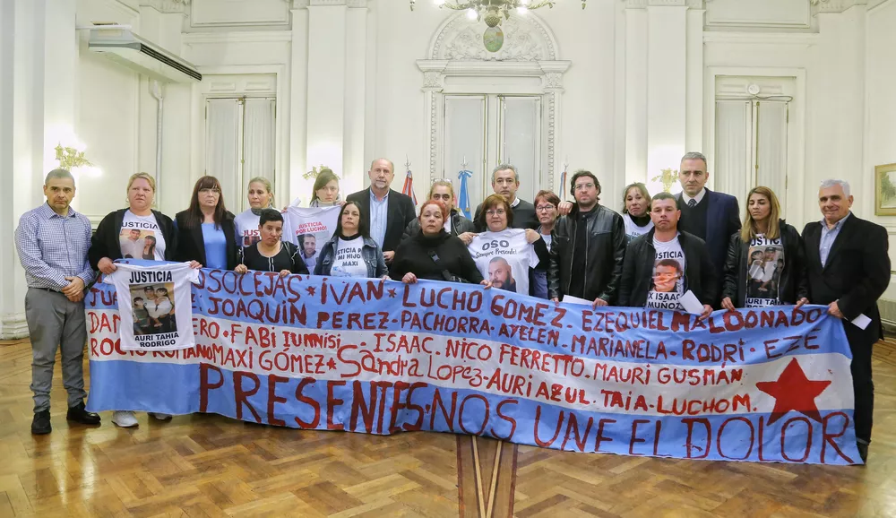 20136E95-0FDF-4910-B34D-F21021FD897A