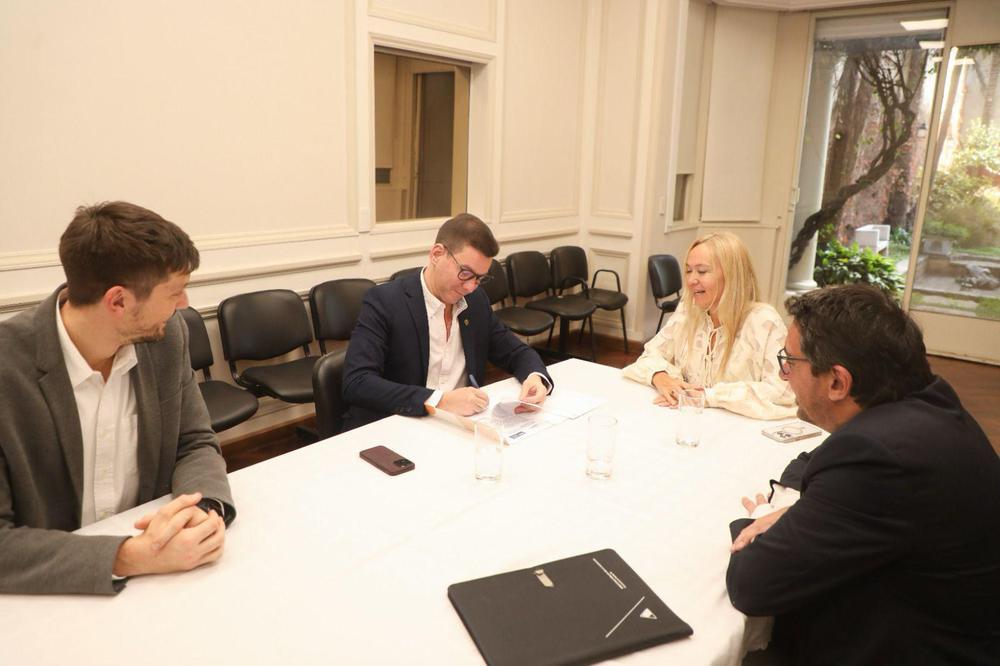 multimedia.normal.841ac17099cc403d.bWFpbF9ub3JtYWwuanBn