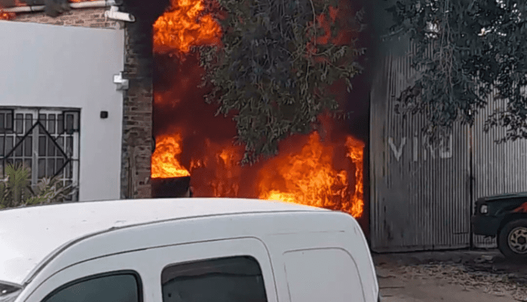 Incendio-en-Taller-Mecanico-de-San-Cristobal-1-750x430fff