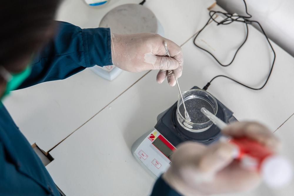 06 Alcohol_Gel_UNL-FIQ