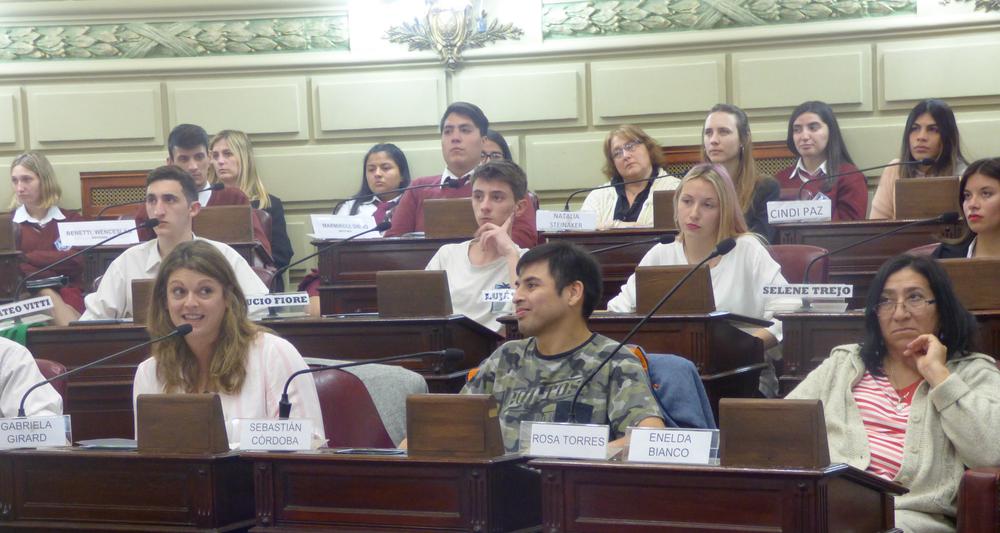 EL FARO EN DIP POR UN DIA