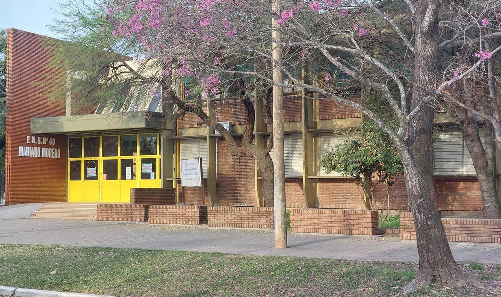 frente_escuela