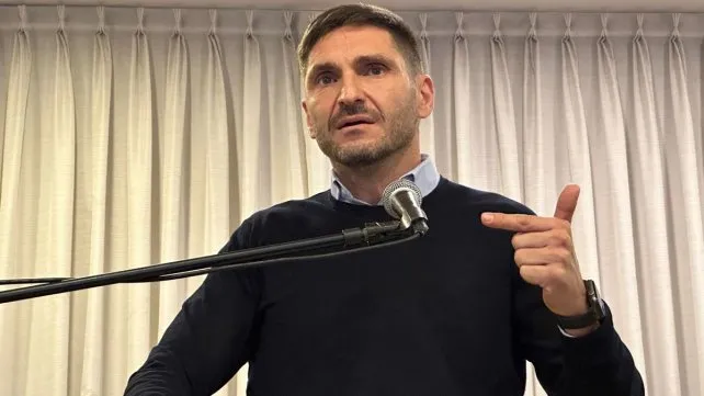 maximiliano-pullarojpg