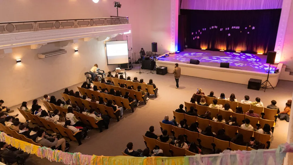 ee51ce8e-54b9-47d9-b2c8-01c9bc8aa44b