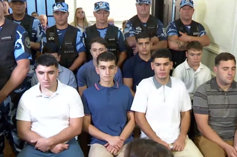 rugbiers_sin_barbijo_3-828x548