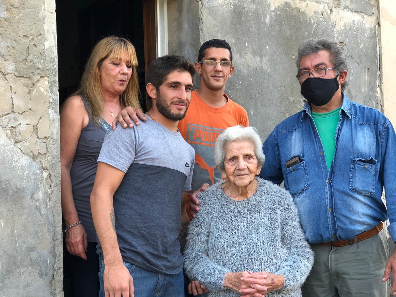 02eb5fd1-1127-4ed4-babd-823510fb6a37