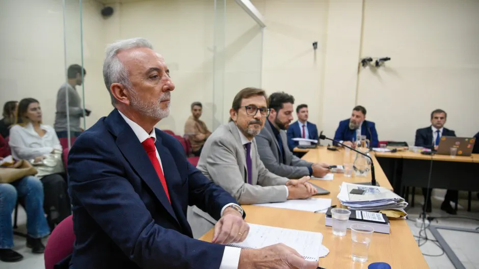 681268d3317aa_940_529!