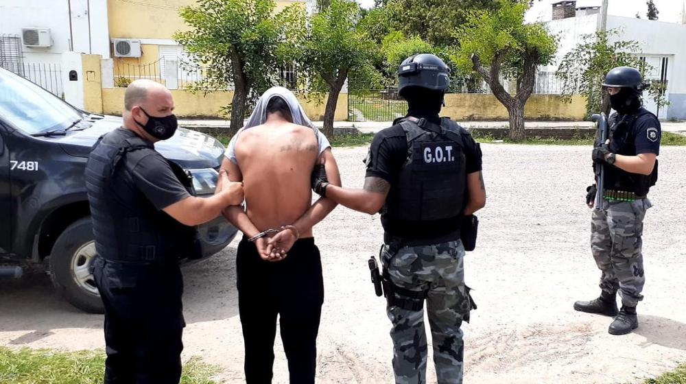 detención por agresión 2