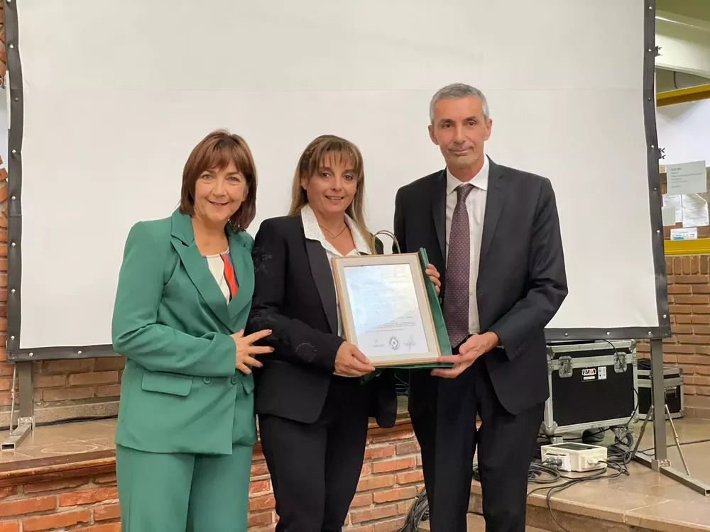 31e872bd-1571-46e2-868f-bd642a206061