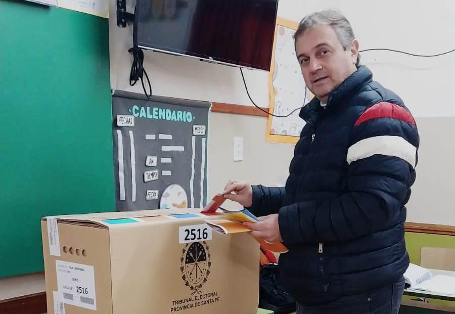 fassi-votando.jpeg