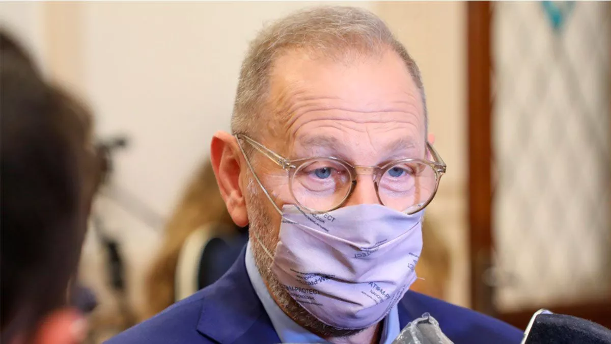 Corach cruzó a la oposición