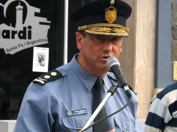 20704-comisarioforni2