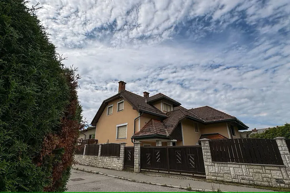 V6NQ27GYT5GDTCKCH6CENG6QSM