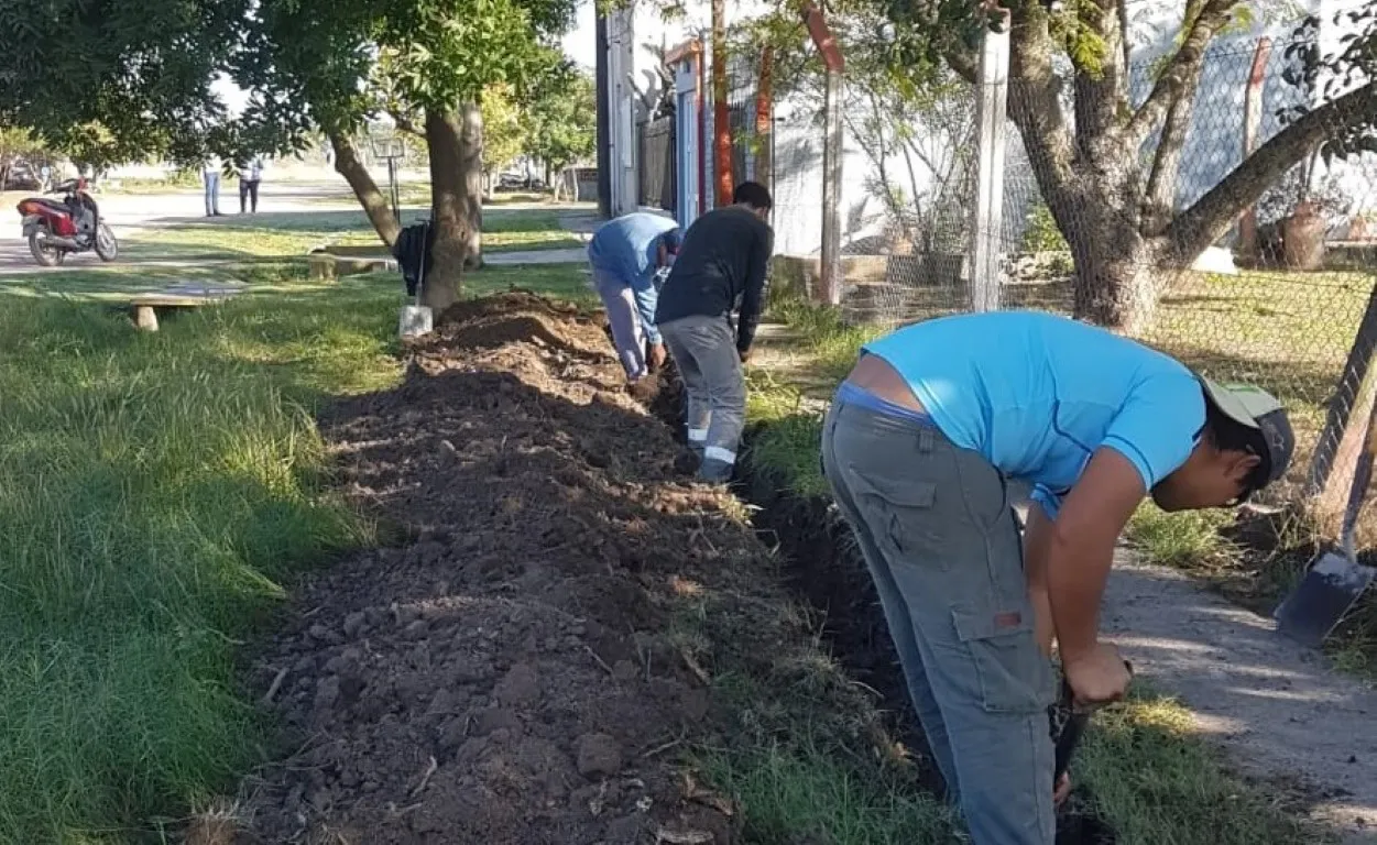 Comenzó la obra de cloacas en Mariano Moreno