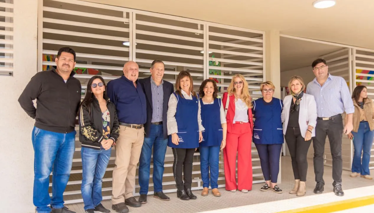 cb6c515b-ca47-4db9-8878-0a6fd3f31fe3