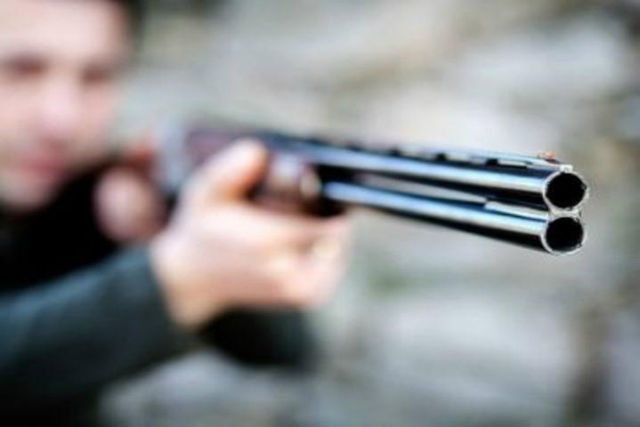 amenaza con arma de fuego