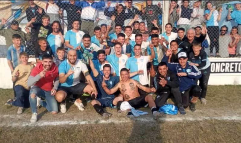 multimedia.normal.87e178588fe5d4b3.68756d626572746f2063616d70656f6e5f6e6f726d616c2e77656270