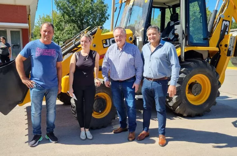 21416-ambrosetti-retroexcavadora