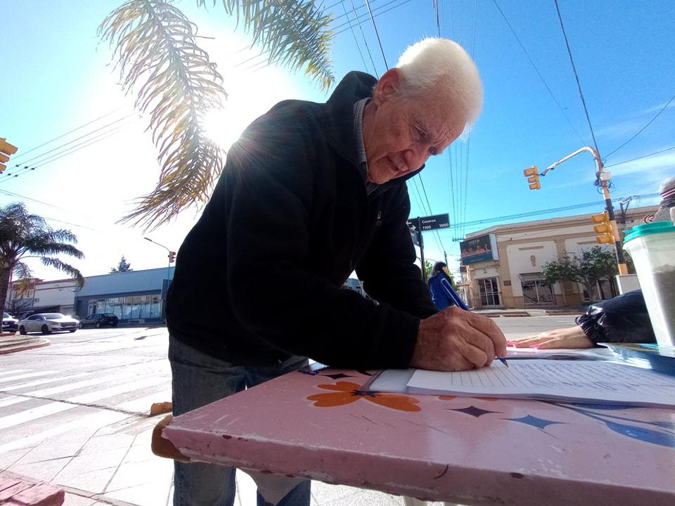 375469554_207303375680055_6474773368331097053_n