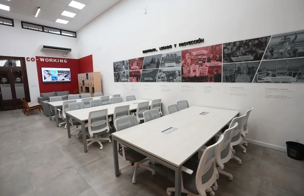 b244e4d6-e4fc-4b68-8155-938eb285f69b