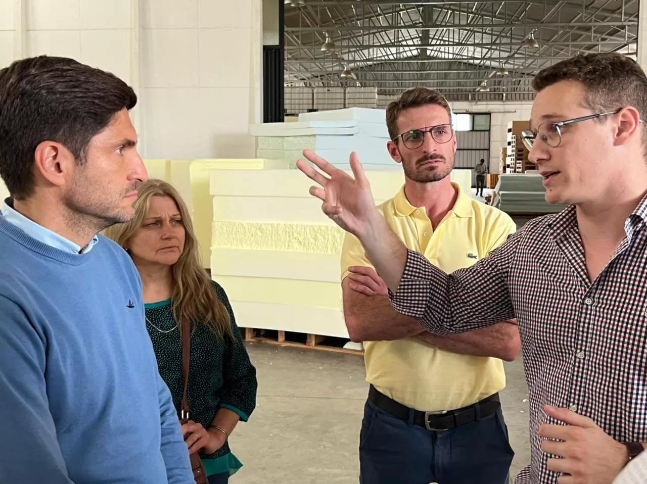 Pullaro recorre Fábrica en Rafaela