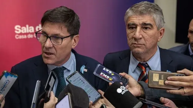 los-ministros-educacion-jose-goity-y-el-gobierno-e-innovacion-publica-fabian-bastia-1jpg