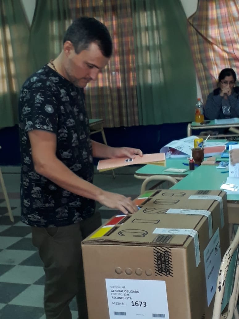 Lali Medina vota