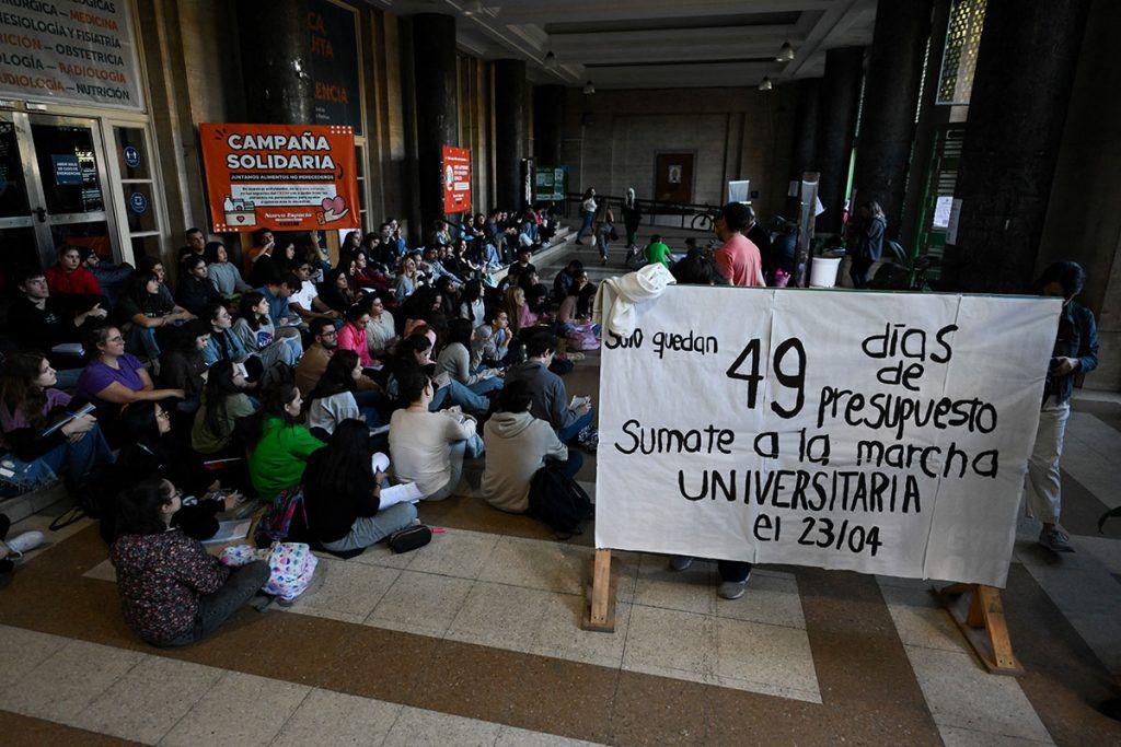 universidades-clase-puplica-protesta-foto-LUIS-ROBAYO-AFP-1-1024x683