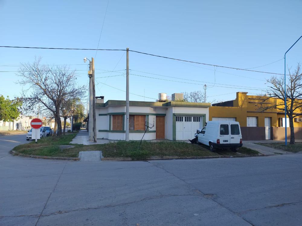 71c1d904-21e2-42d6-9420-ccb4979e204a