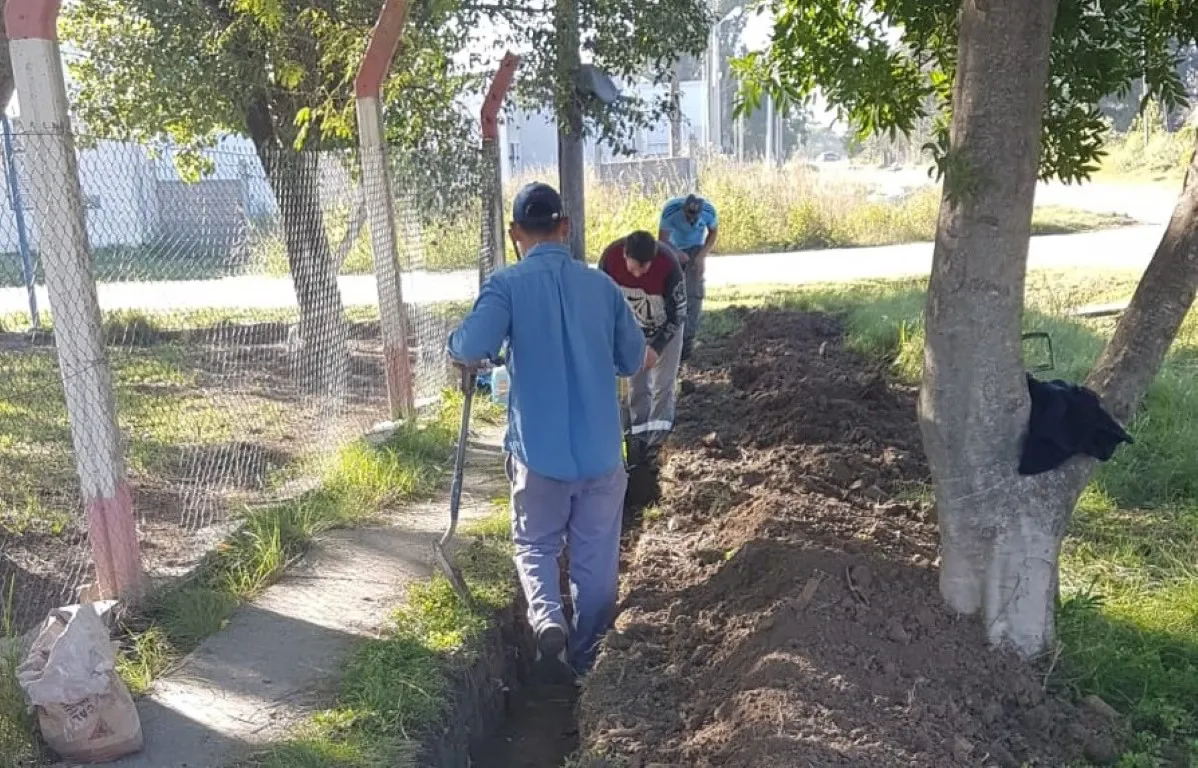 Comenzó la obra de cloacas en Mariano Moreno 1