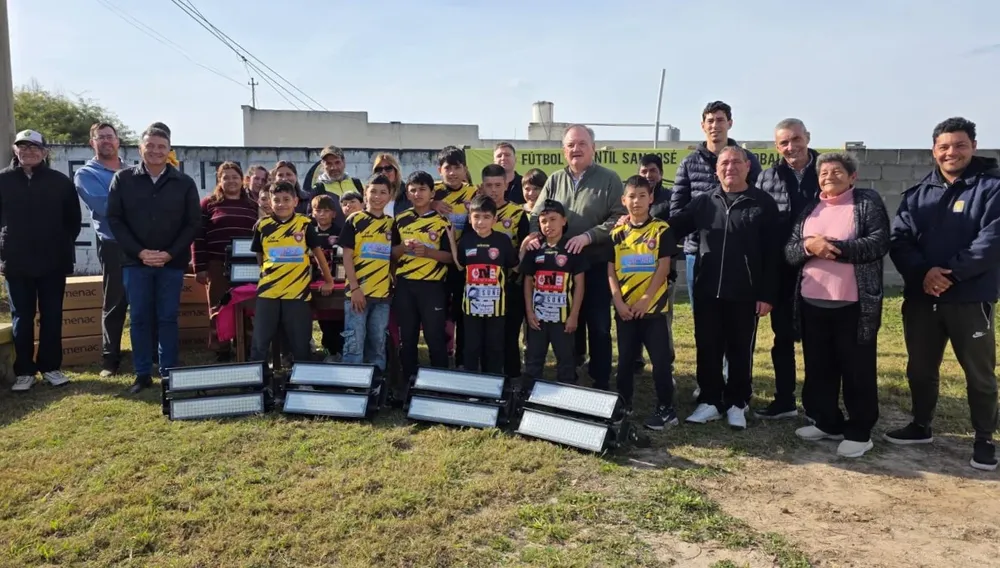 escuela-futbol-reflectores-1