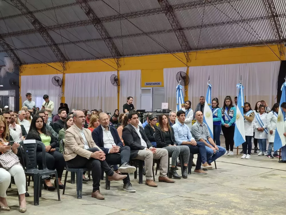 3461CDF3-8D00-4E4E-87FB-EAD84FBEDF41