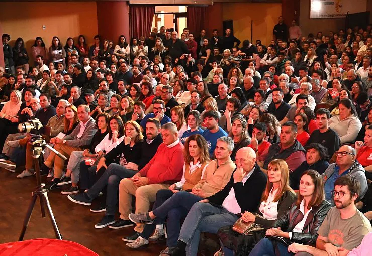 21504-socialismo-reunion